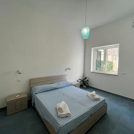 - Sul Mare, Parcheggio Privato